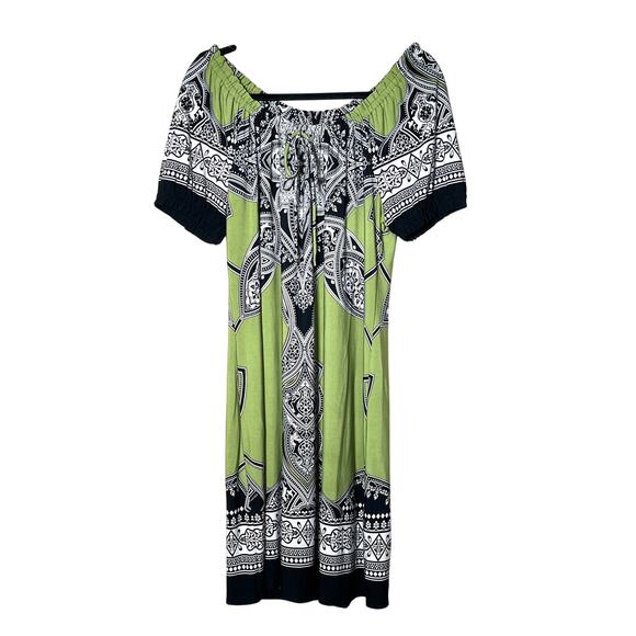 Intermission Dresses & Skirts - Intermission green and black paisley print off shoulder shift dress size 8 B160
